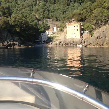 Πλωτό κατάλυμα Bed & Boat Suegno